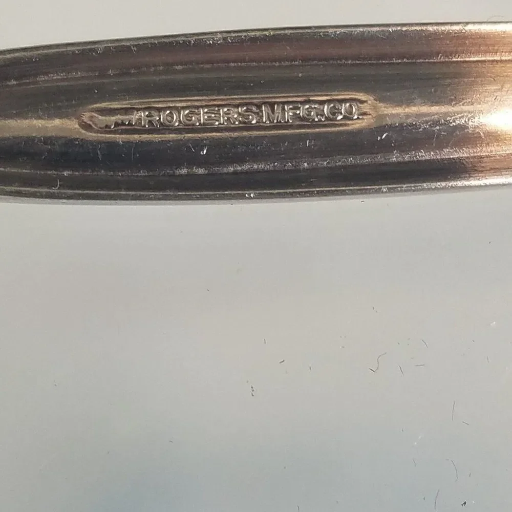 3 Vintage WM Rogers MFG CO Serrated Grapefruit Spoons Silverplate 6 In long